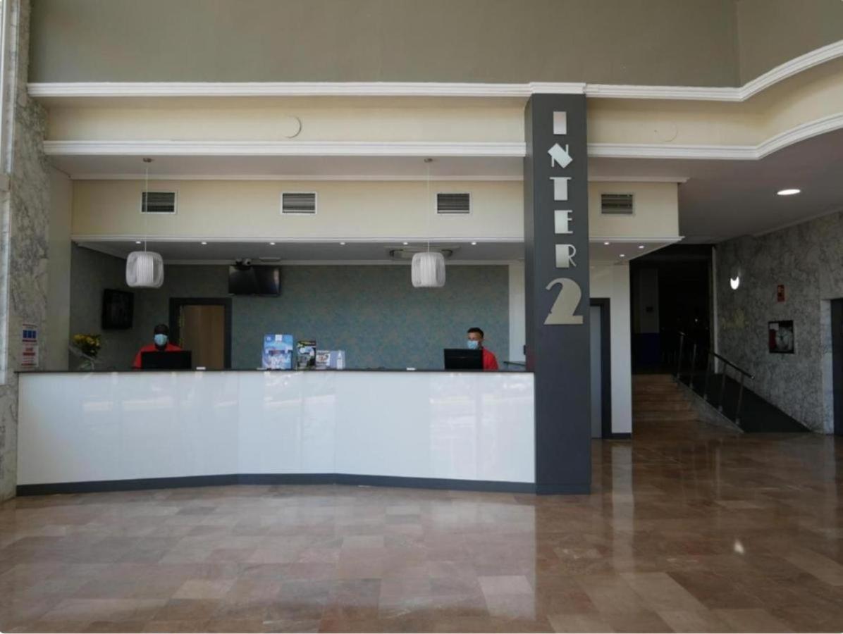 Con Piscina En Apartament