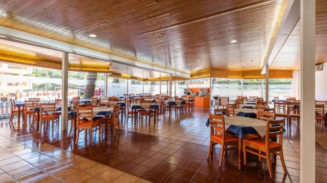 Apartament Con Piscina En *